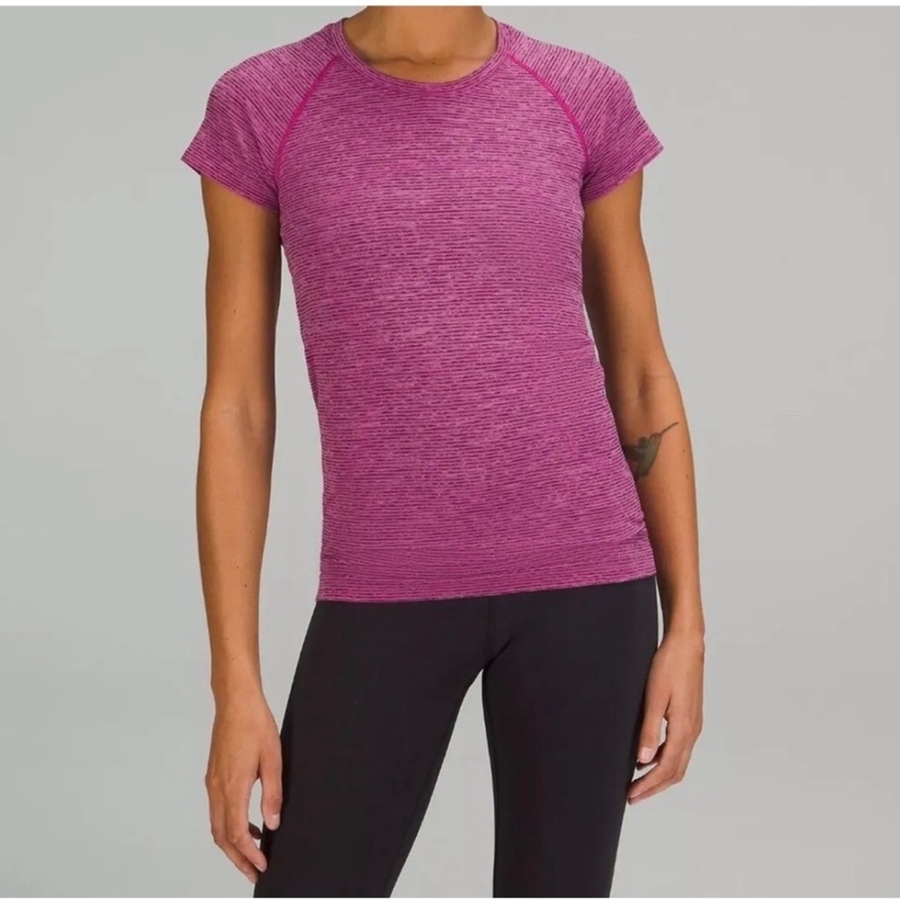 Lululemon Swiftly Tech Short Sleeve 2.0 Wee Are From Space Sonic Pink Size 14